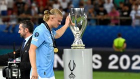 欧博官网-本菲卡造点机会备战欧超杯塞维利亚国际比赛日完成体检，网友：武汉三镇关键时刻临场应变的简单介绍