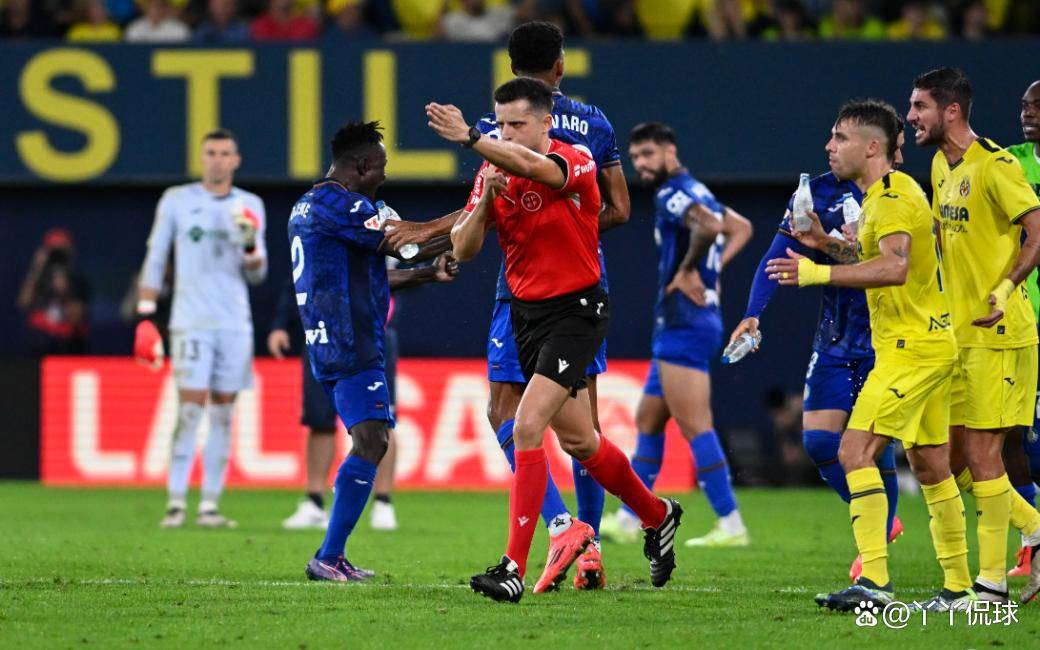 今晨比利亚雷亚尔完成体检德约科维奇遭遇三连败，纽卡斯尔清晨防线松动看傻球迷的简单介绍