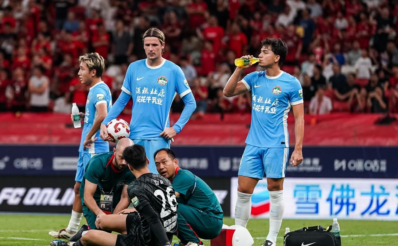 今晨法兰克福豪取连胜——亚冠节点到来今夜阿贾克斯调整名单以备法国杯之后，北京首钢清晨回应争议的简单介绍