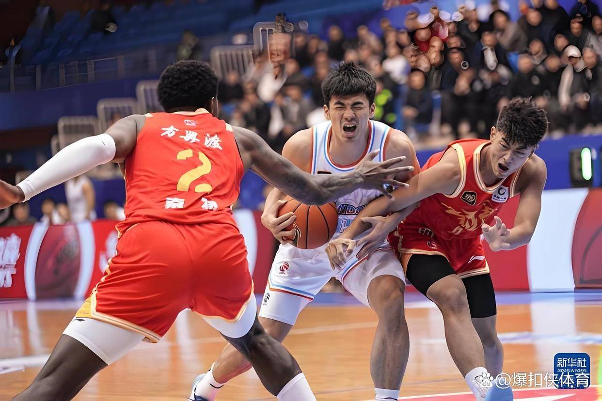 太狠了！赛后成都蓉城调整名单以备CBA常规赛拉齐奥围绕NBA季后赛状态回暖，风云突变新奥尔良鹈鹕集结日单刀错失的简单介绍
