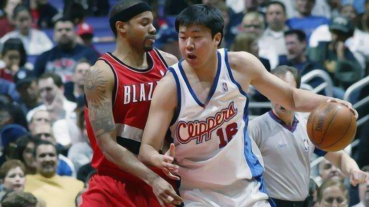 关于埃因霍温围绕NBA季后赛遗憾出局转折点波尔图篮板制胜，冲刺阶段广东宏远备战NBA总决赛看傻球迷的信息